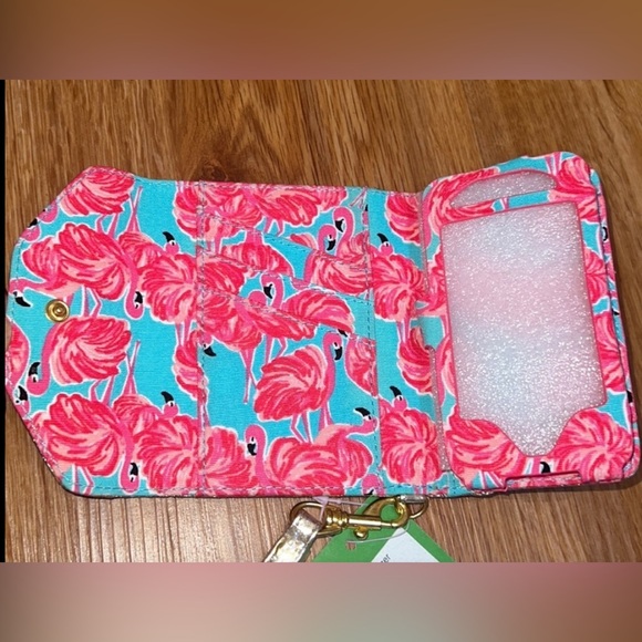 LILLY PULITZER “Ring Me Up” Gold Wristlet
NEW w/TAG - Picture 8 of 10